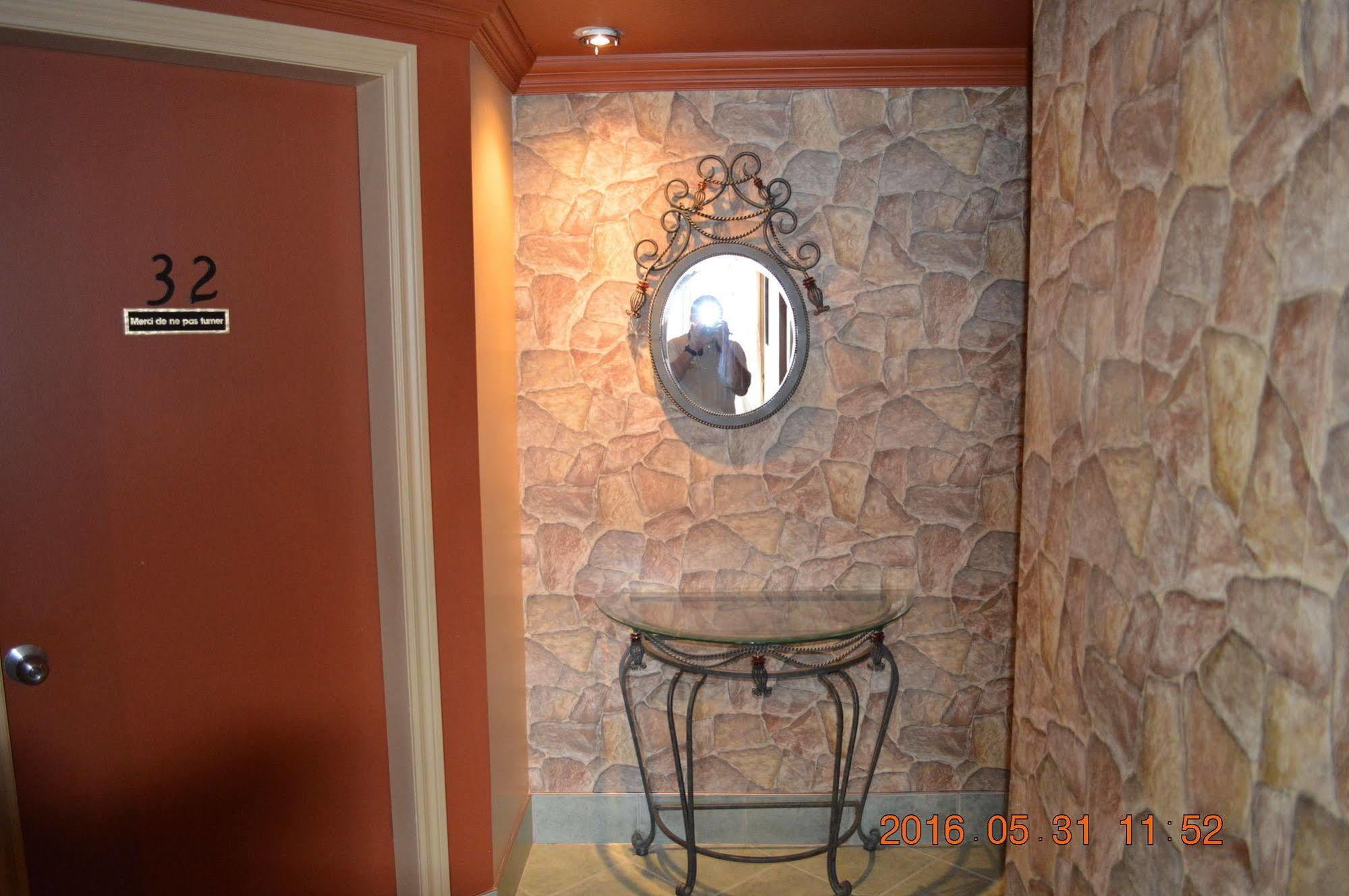 Motel-Auberge Helene Victoriaville Exterior foto