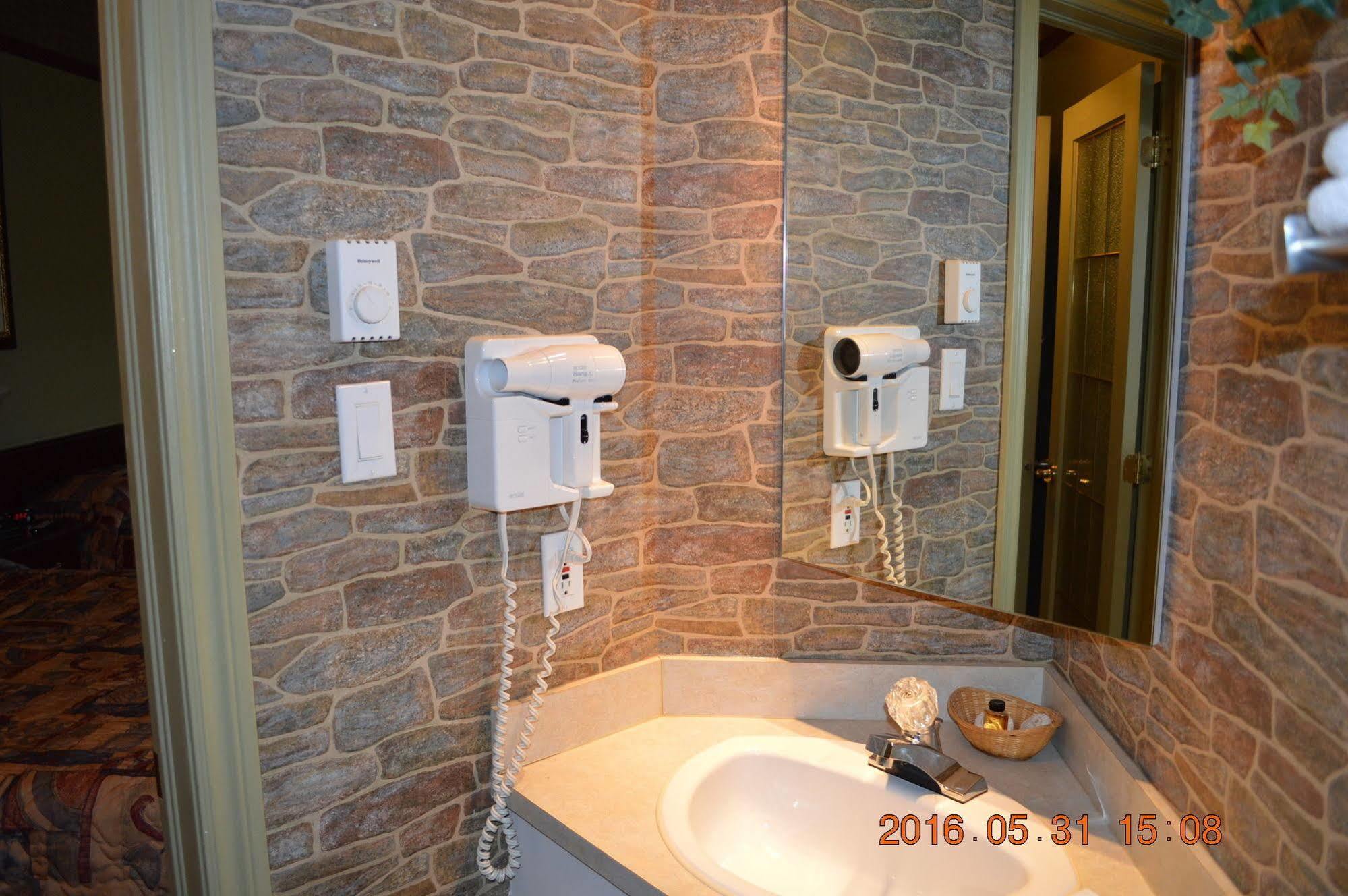 Motel-Auberge Helene Victoriaville Exterior foto