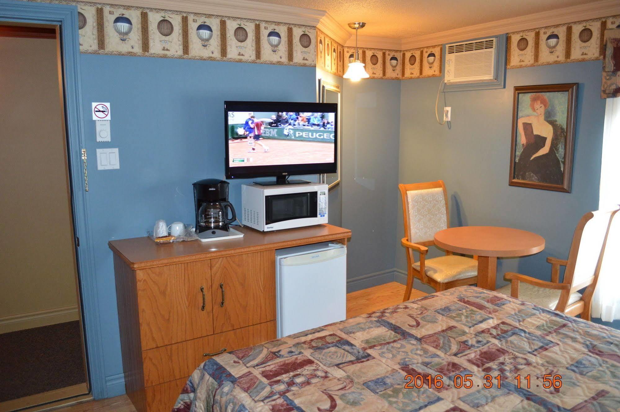 Motel-Auberge Helene Victoriaville Exterior foto